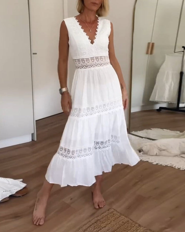 Kim | Robe en dentelle à col en V (Bientôt en rupture de stock)
