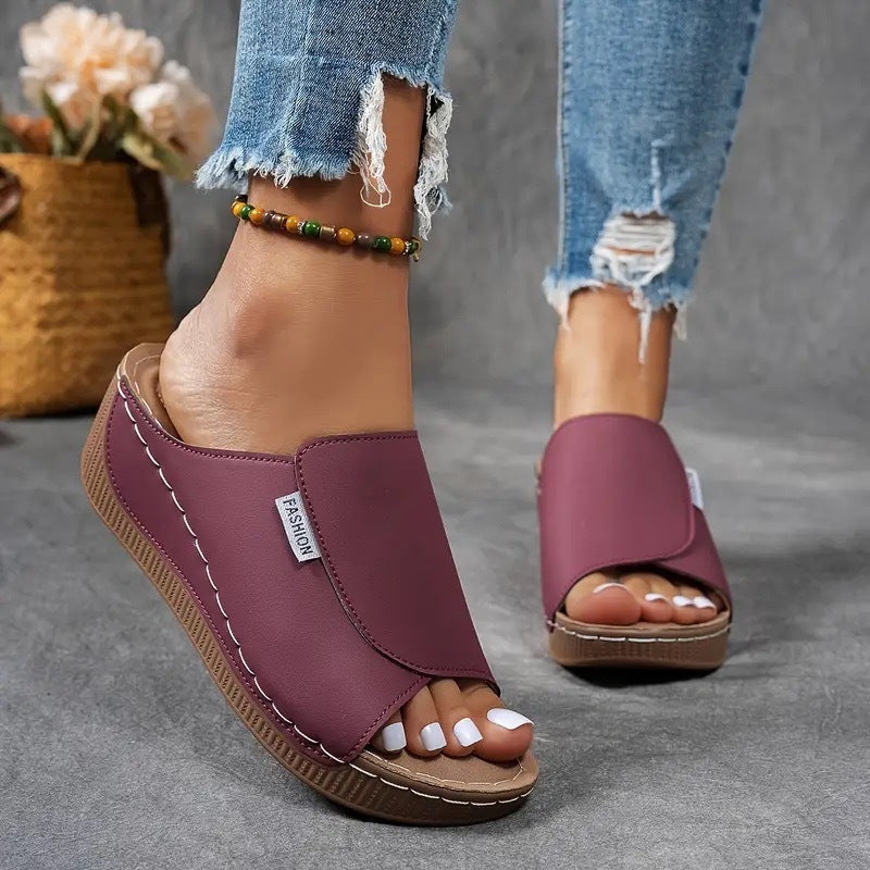 Sandales compensées à enfiler à bout ouvert pour femme