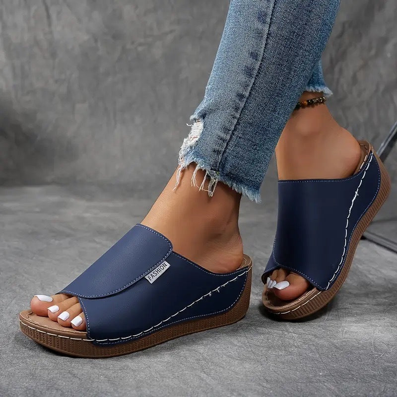 Sandales compensées à enfiler à bout ouvert pour femme