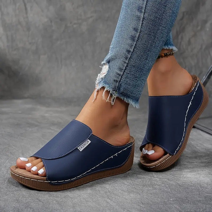 Sandales compensées à enfiler à bout ouvert pour femme