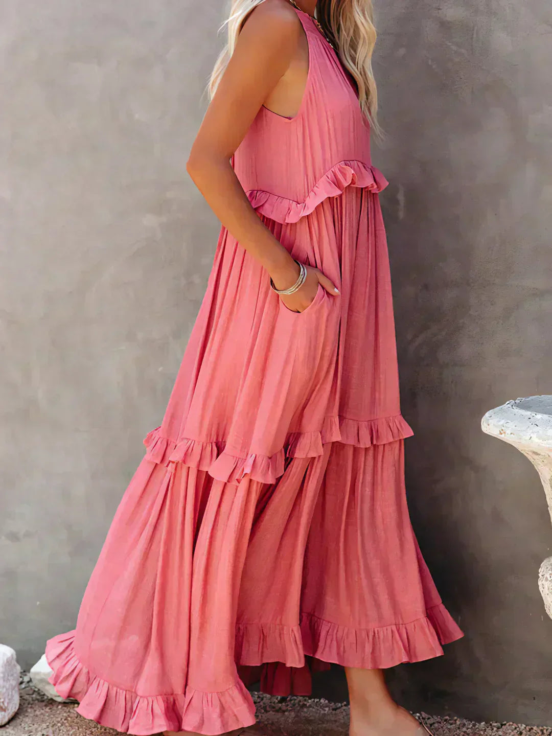 Sarah | Robe longue à volants et col licou (Presque épuisé)